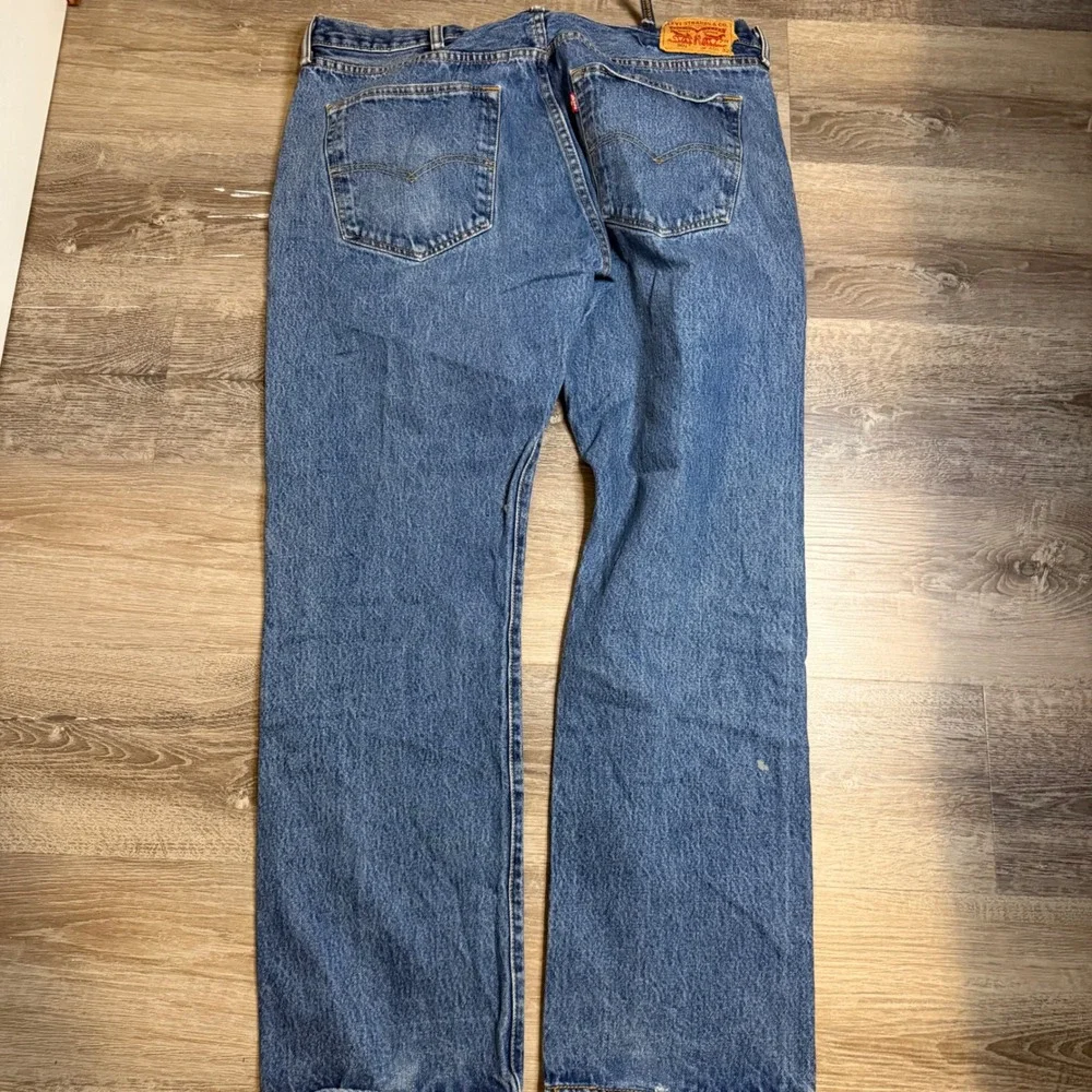 Levis 501 Original Fit Mens Jeans 40x32 Medium Wash Blue Straight Leg Button Fly
